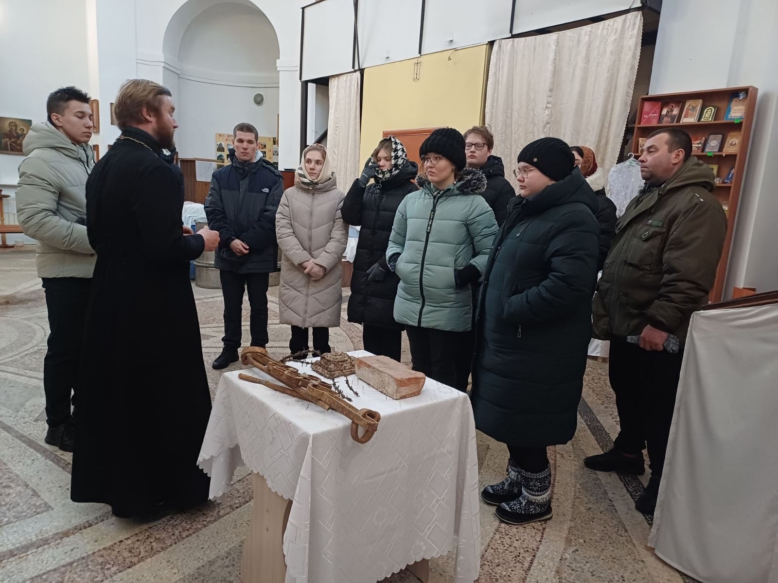 Добротворцы посетили храм Александра Невского.